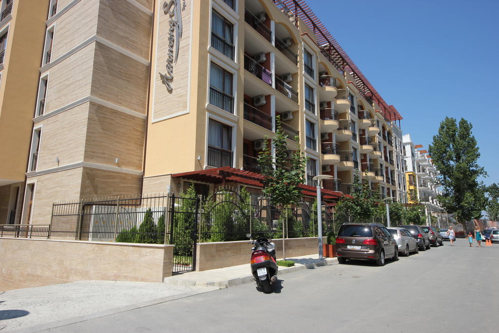 Menada Harmony Suites Apartments サニービーチ エクステリア 写真